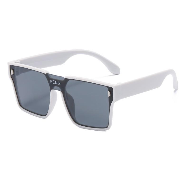 New parent-child street shot glasses sunglasses sunscreen FENG UV protection baby box adult sunglasses one-piece kids
New parent-child street shot glasses sunglasses sunscreen FENG UV protection baby box adult sunglasses one-piece kids