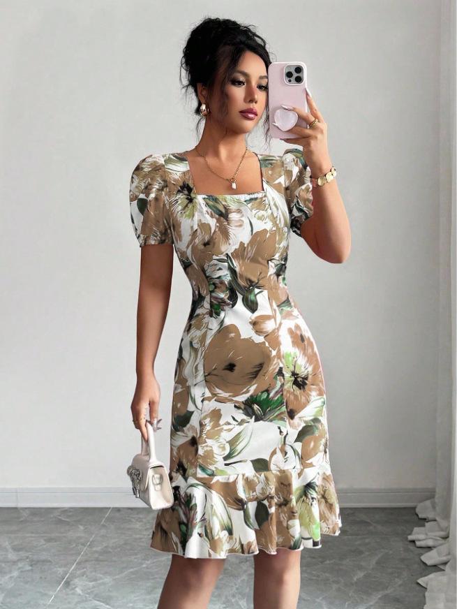 2026 Euro-American Retro Floral Square Neck Puff Sleeve Dress with Cinched Waist and Ruffles XL хакі
2026 Euro-American Retro Floral Square Neck Puff Sleeve Dress with Cinched Waist and Ruffles XL хакі