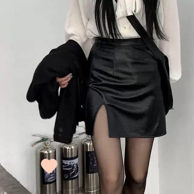Black High-Waist A-Line Mini Leather Skirt: Autumn/Winter 2025 Slimming Bodycon with Slit S
Black High-Waist A-Line Mini Leather Skirt: Autumn/Winter 2025 Slimming Bodycon with Slit S