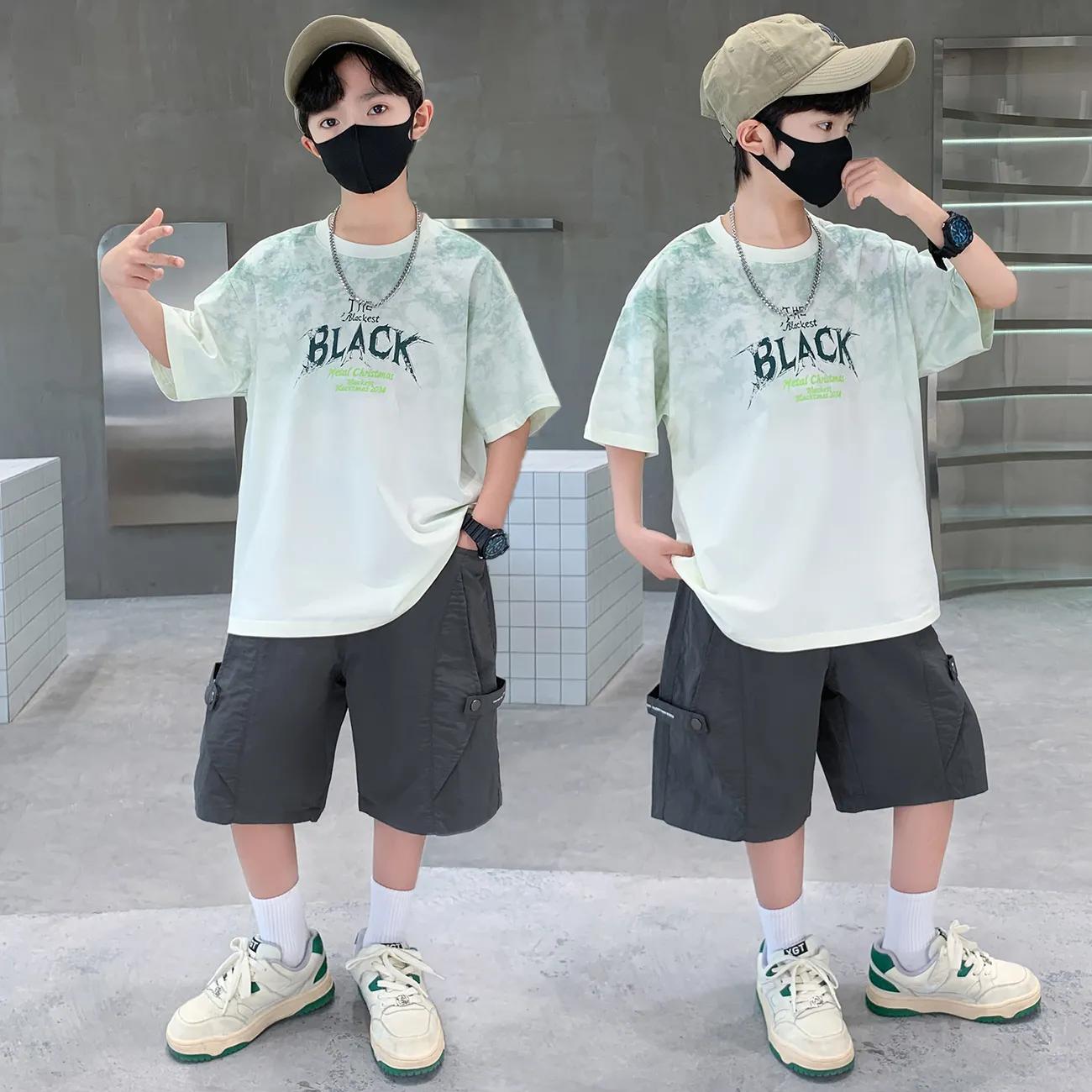 Boys Summer Outfit Set: Lightweight T-Shirt + Shorts for Older Boys Casual Sports Two-Piece Set 170 зелений
Boys Summer Outfit Set: Lightweight T-Shirt + Shorts for Older Boys Casual Sports Two-Piece Set 170 зелений