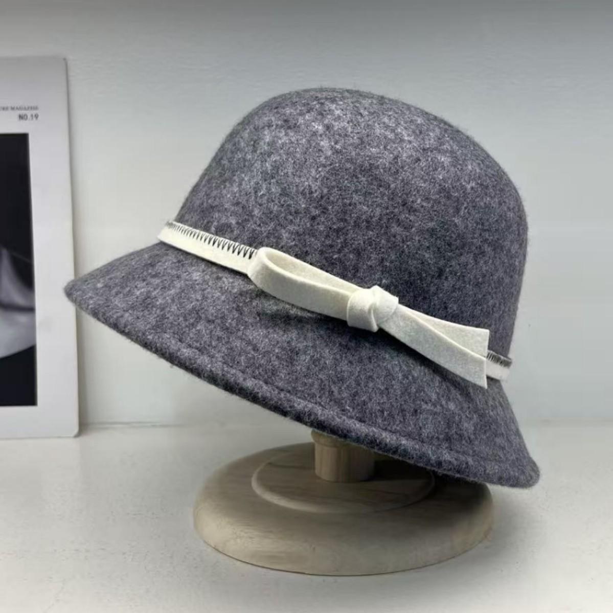 Upgrade high-quality white top hat female dome Hepburn wind show face small pure wool French basin hat foreign gas bucket hat adjustable (55-58cm)
Upgrade high-quality white top hat female dome Hepburn wind show face small pure wool French basin hat foreign gas bucket hat adjustable (55-58cm)