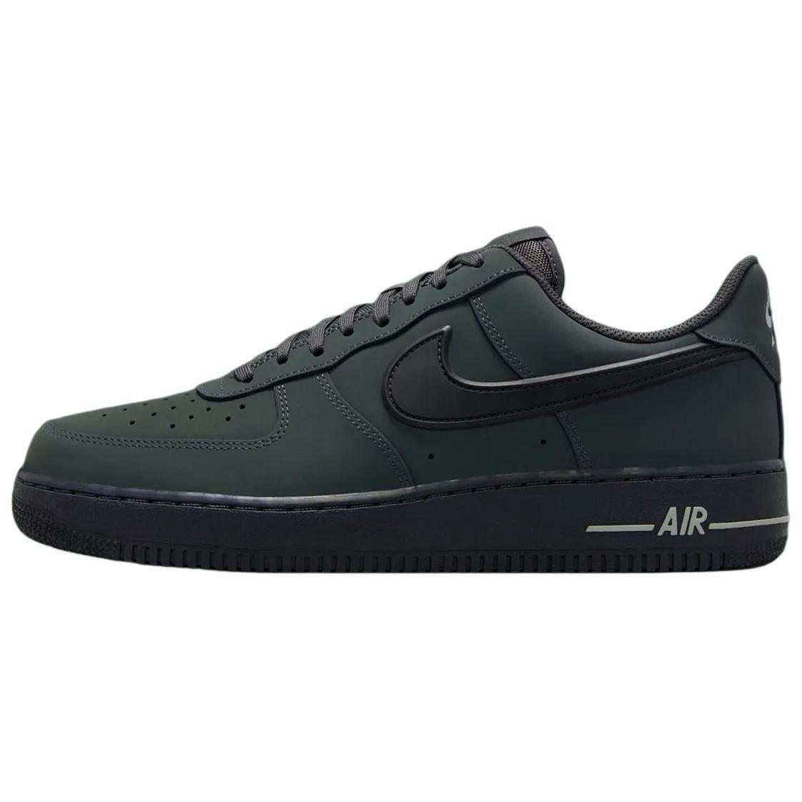 Nike Кроссовки Air Force 1 Low 07 SE Anthracite Unisex, черные, светло-дымчато-серые HV6223-002 41
Nike Кроссовки Air Force 1 Low 07 SE Anthracite Unisex, черные, светло-дымчато-серые HV6223-002 41