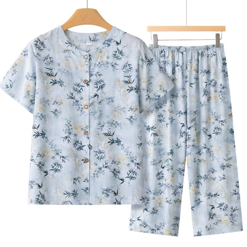 Mom s Summer Two-Piece Cardigan Set: Stylish Short-Sleeved Outfit for Middle-Aged and Elderly Women 2XL (for 105-120 jin)
Mom s Summer Two-Piece Cardigan Set: Stylish Short-Sleeved Outfit for Middle-Aged and Elderly Women 2XL (for 105-120 jin)
