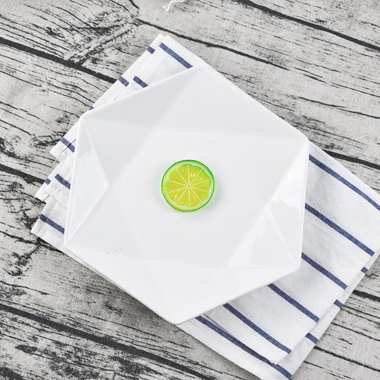 Hexagonal Irregular White Plate: Versatile Tableware for Fruit, Rice, Steak, Snacks, Desserts, and Vegetables 9-inch Hexagonal Plate
Hexagonal Irregular White Plate: Versatile Tableware for Fruit, Rice, Steak, Snacks, Desserts, and Vegetables 9-inch Hexagonal Plate