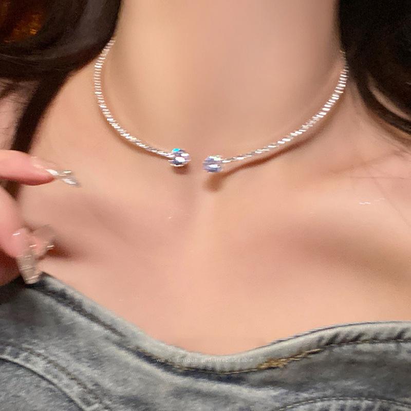 Sweet high-end zircon love necklace Dongdaemun versatile collar personalized niche design sense collar jewelry women
Sweet high-end zircon love necklace Dongdaemun versatile collar personalized niche design sense collar jewelry women