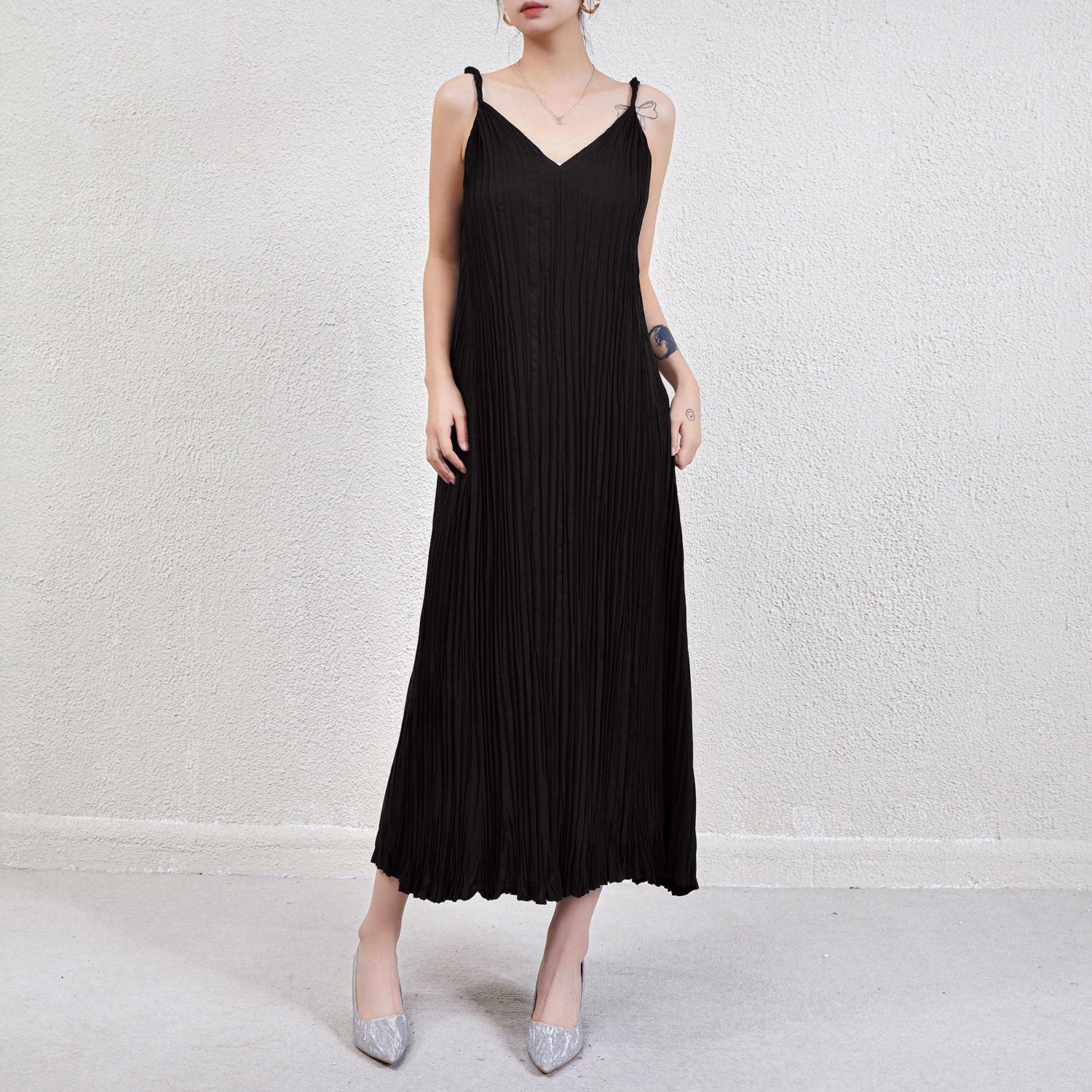 Летнее французское платье макси без рукавов, плиссированное, на бретелях-спагетти One Size чёрный
Летнее французское платье макси без рукавов, плиссированное, на бретелях-спагетти One Size чёрный