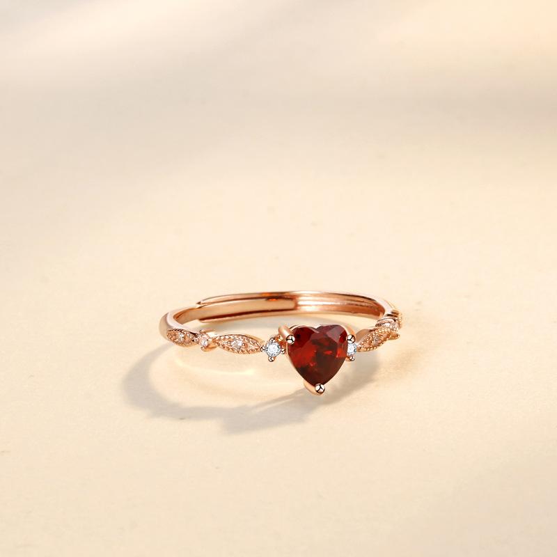 Любовь Рубин Корейская версия Персонализированное кольцо на указательный палец Дизайнерское Нишевое Простое Кольцо Холодного Ветра Женское
Любовь Рубин Корейская версия Персонализированное кольцо на указательный палец Дизайнерское Нишевое Простое Кольцо Холодного Ветра Женское