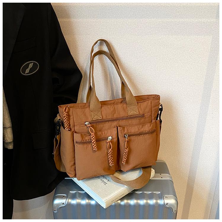 Casual large-capacity tote bag women s 2025 summer new fashion nylon cloth tote bag shoulder bag коричневый
Casual large-capacity tote bag women s 2025 summer new fashion nylon cloth tote bag shoulder bag коричневый