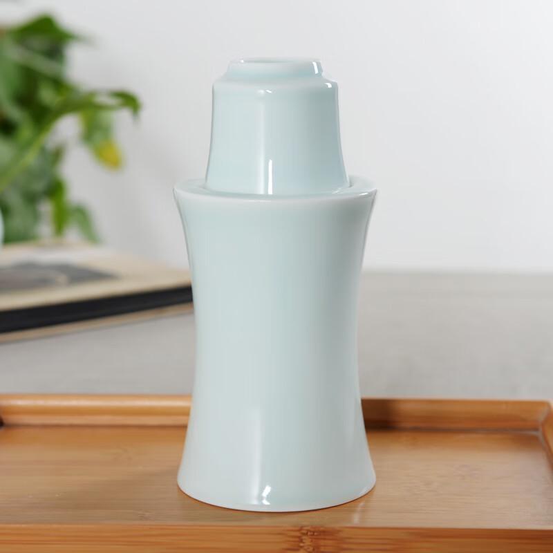 Celadon Ceramic Warm Wine Set
Celadon Ceramic Warm Wine Set