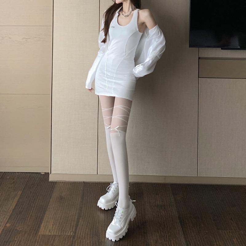1 Pair Black Sheer Stockings Bowknot Straps Lolita Cute Girls Long Tights Japanese Jk Y2K Tights Socks High Elastic Pantyhose One Size
1 Pair Black Sheer Stockings Bowknot Straps Lolita Cute Girls Long Tights Japanese Jk Y2K Tights Socks High Elastic Pantyhose One Size