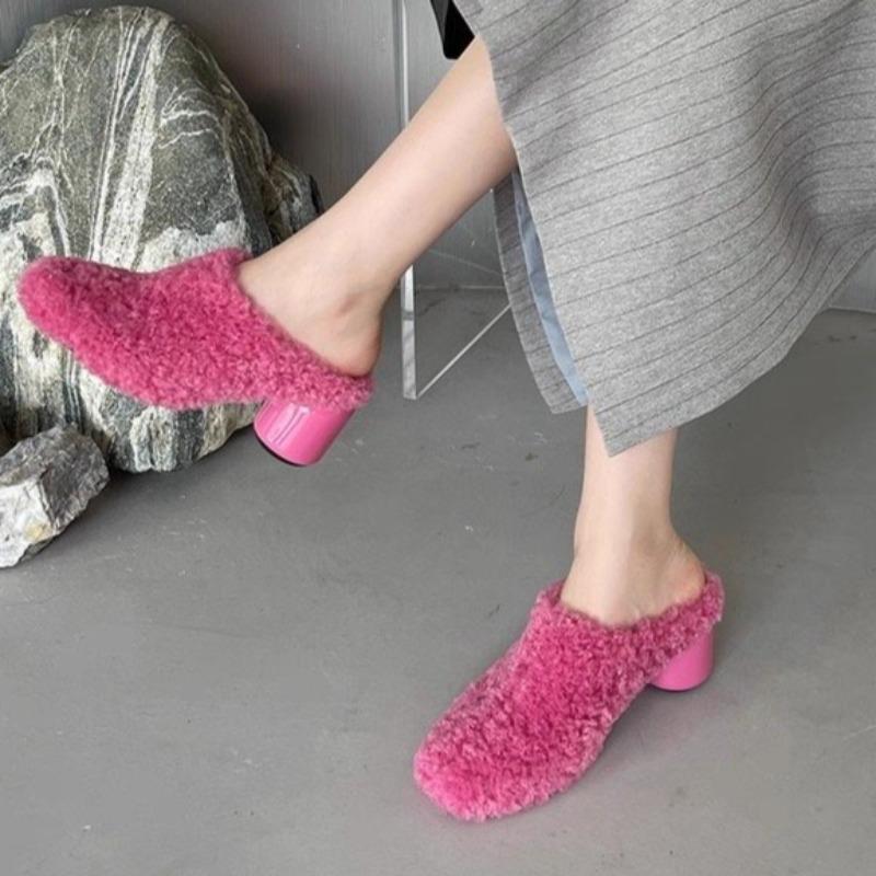 Winter Baotou Semi-drag Fashion Round Deep Mouth Plush Warm Non-slip Wear-resistant High-heeled Slippers 39
Winter Baotou Semi-drag Fashion Round Deep Mouth Plush Warm Non-slip Wear-resistant High-heeled Slippers 39
