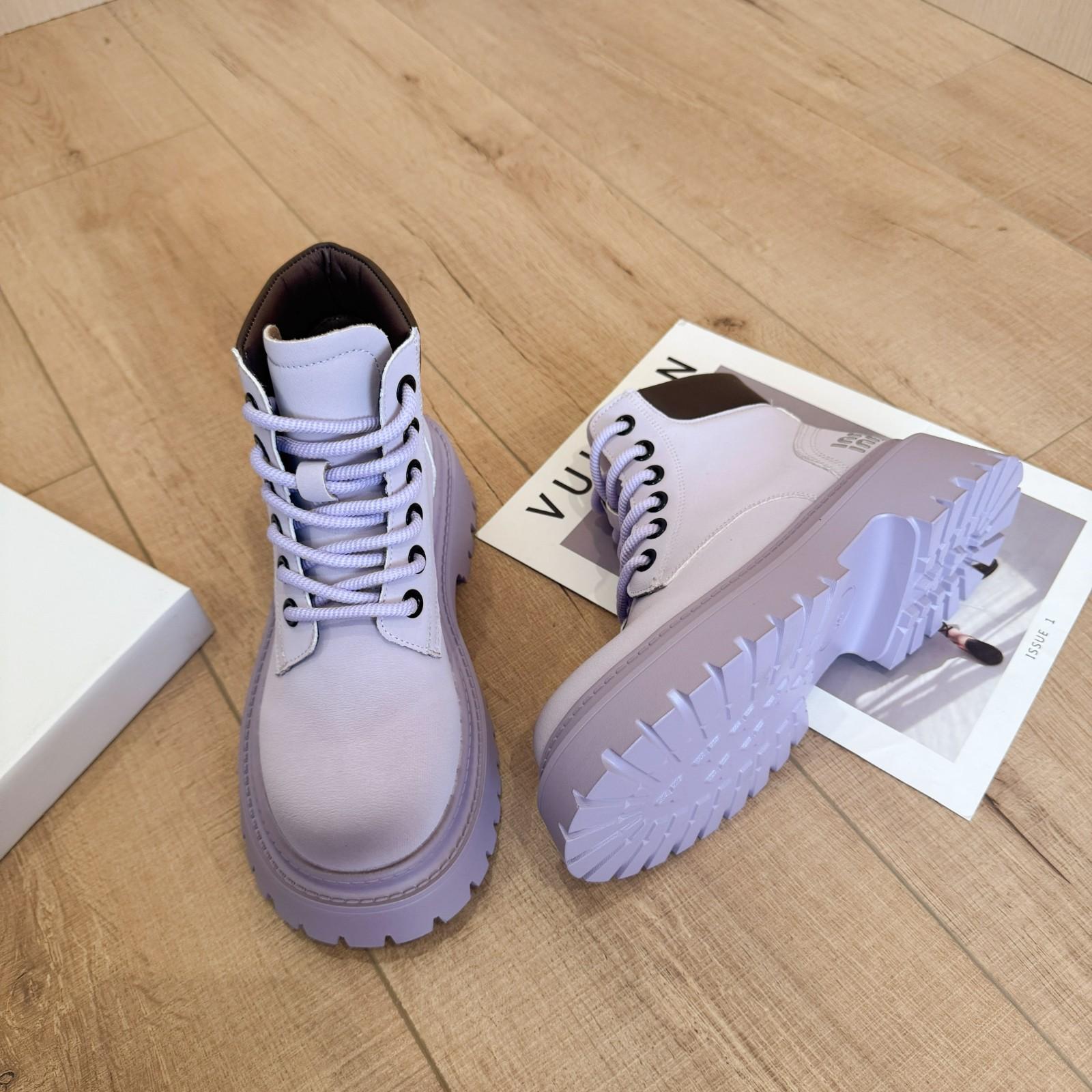 Модные женские ботильоны 2025 Новые осенне-зимние одинарные ботинки Толстая подошва Мягкая кожа Плюс бархат Британский стиль Мотоциклетные ботинки 37 фиолетовый
Модные женские ботильоны 2025 Новые осенне-зимние одинарные ботинки Толстая подошва Мягкая кожа Плюс бархат Британский стиль Мотоциклетные ботинки 37 фиолетовый