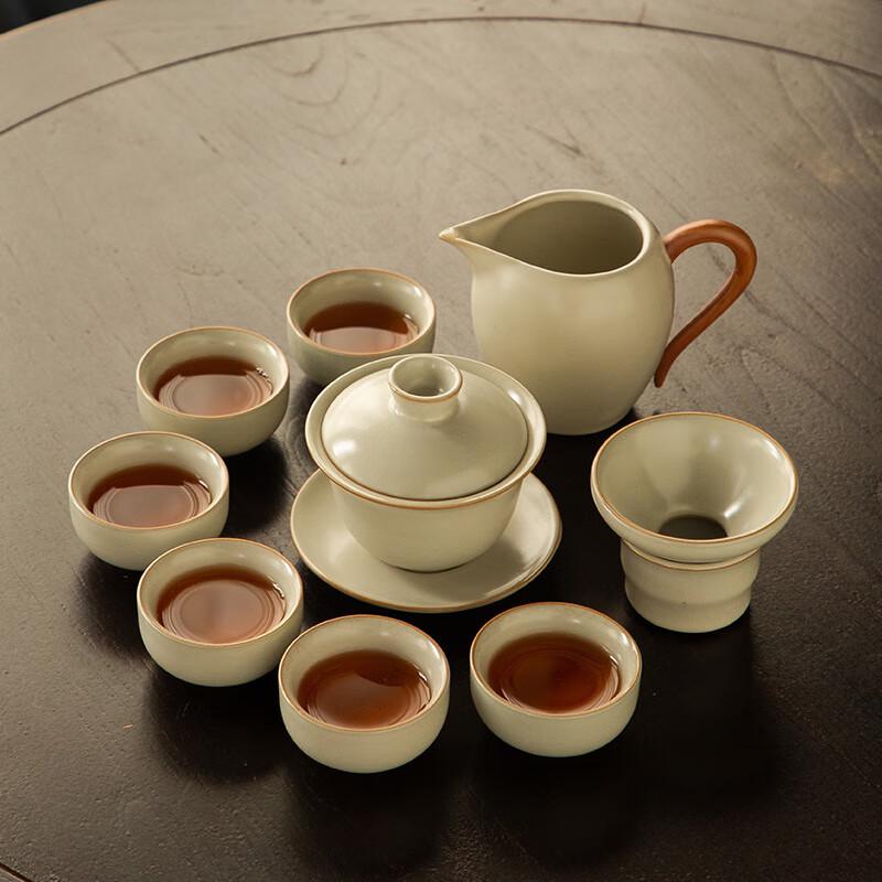 Tao Zhide Ru Kiln Kung Fu Tea Set 10-piece set
Tao Zhide Ru Kiln Kung Fu Tea Set 10-piece set