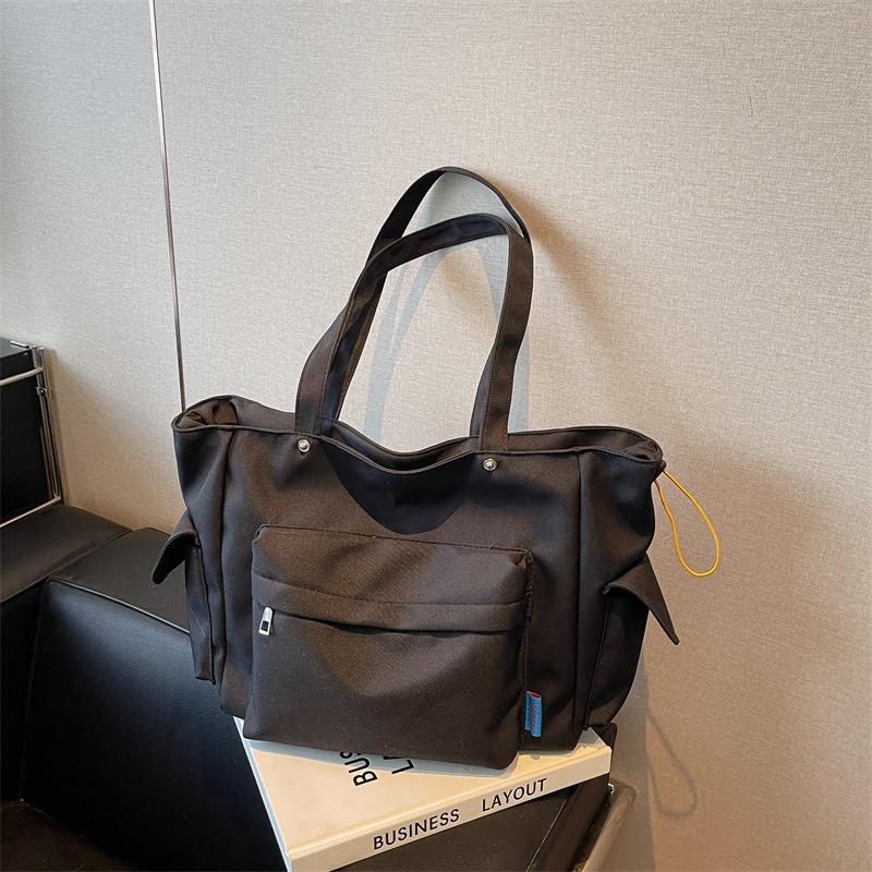 Сумка большой вместимости женская новая модная дорожная на плечо подмышку студенческая для учебы портативная сумка-тоут чёрный