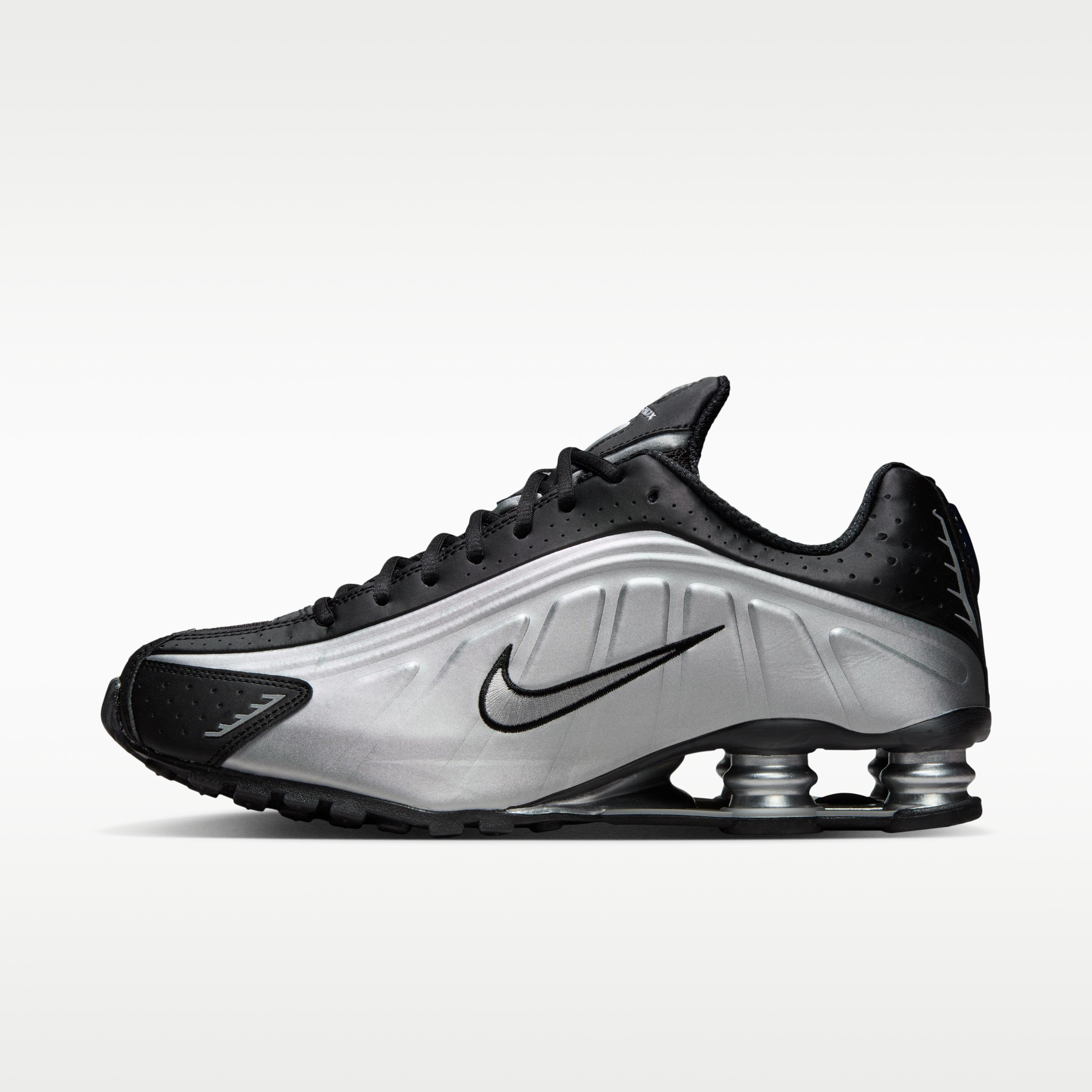 Nike Shox R4 Металлический Серебристый Черный 40.5
Nike Shox R4 Металлический Серебристый Черный 40.5