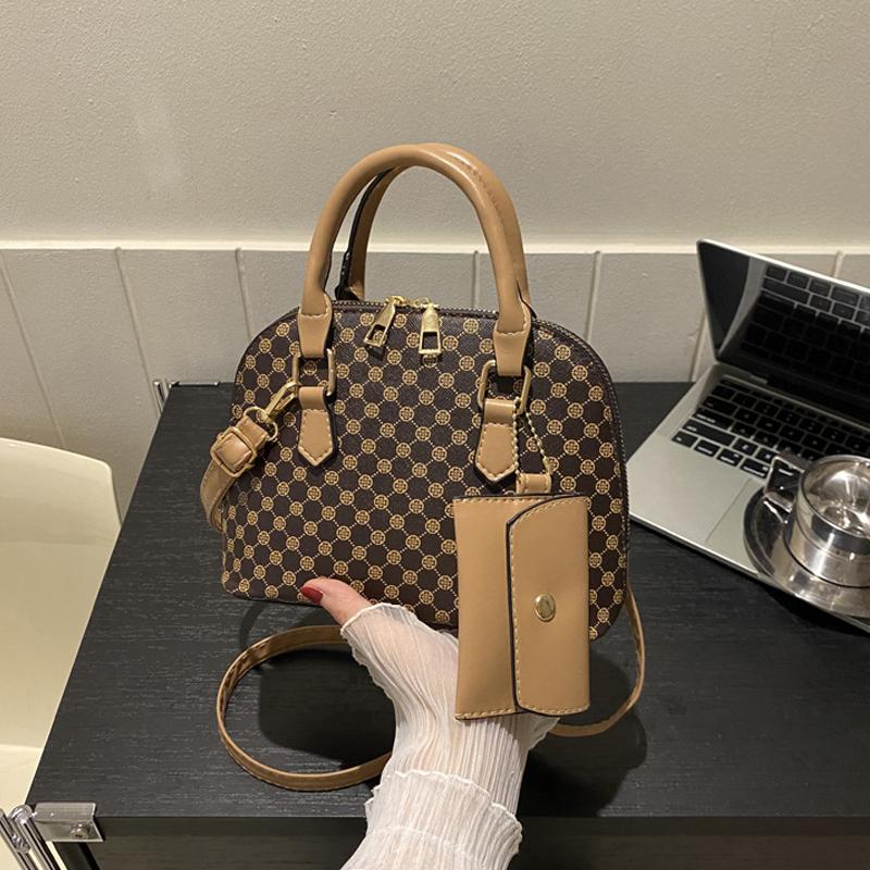 Luxury Shell Fashi Women s Handbag Simple Shoulder Bag Plaid Print Crossbody Bag with Mini Purse хаки
Luxury Shell Fashi Women s Handbag Simple Shoulder Bag Plaid Print Crossbody Bag with Mini Purse хаки