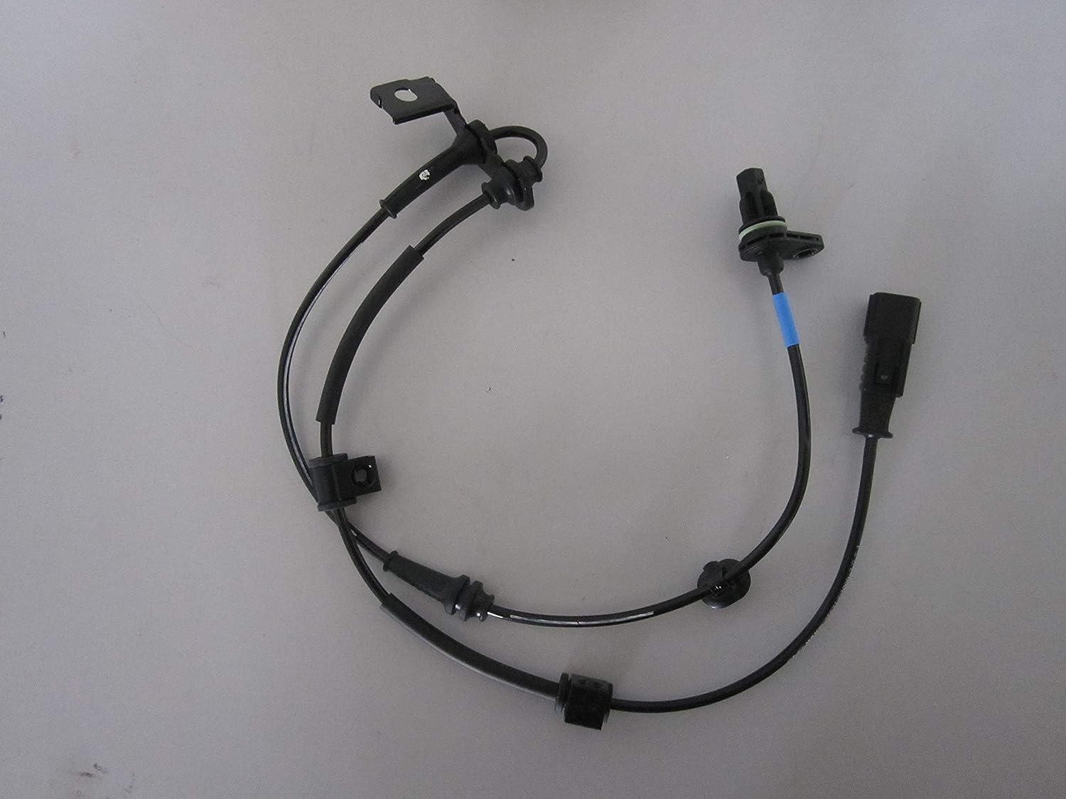 Оригинальный OEM-датчик 95671-D3000 — переднее колесо с АБС, правый / 95671D3000 для Hyundai Kia
Оригинальный OEM-датчик 95671-D3000 — переднее колесо с АБС, правый / 95671D3000 для Hyundai Kia
