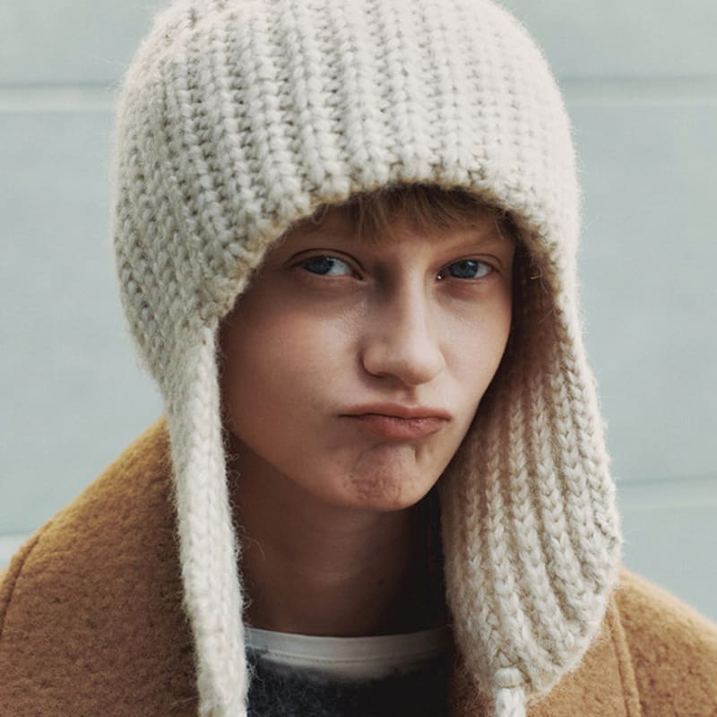 Шапка-ушанка LOEIL вязаная - Бежевая FREE
Шапка-ушанка LOEIL вязаная - Бежевая FREE