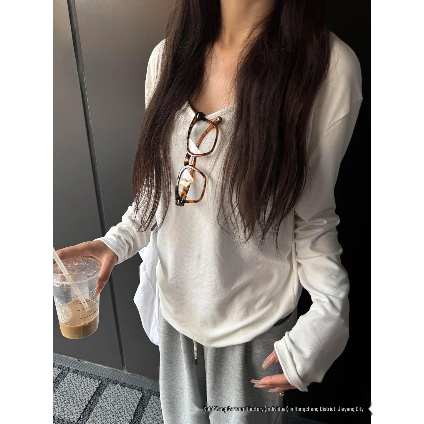Women s Korean V-Neck White Long-Sleeve T-Shirt, Slim Fit, Autumn/Winter 2025 Small белый
Women s Korean V-Neck White Long-Sleeve T-Shirt, Slim Fit, Autumn/Winter 2025 Small белый