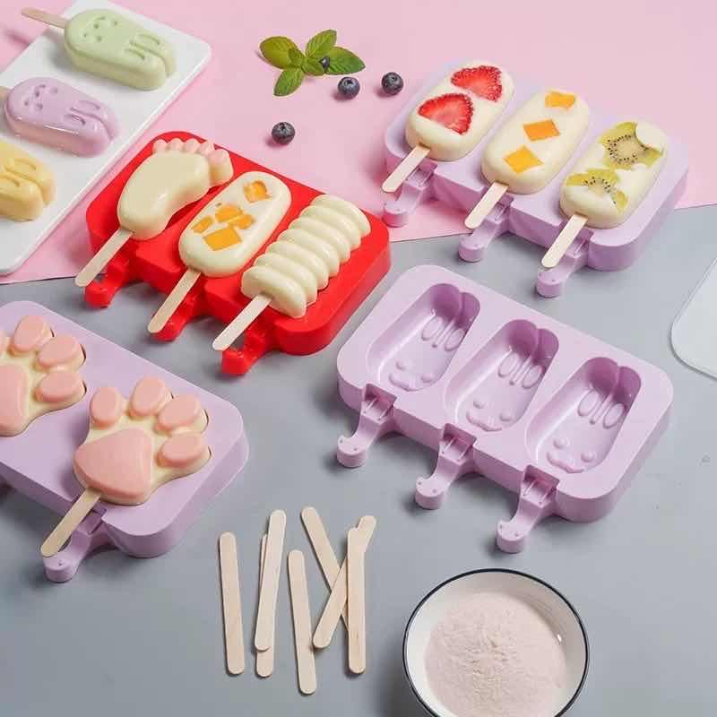 Силиконовая форма для домашнего мороженого Popsicle Коробка для мороженого Форма для мороженого самодельная мультяшная модель льда.
Силиконовая форма для домашнего мороженого Popsicle Коробка для мороженого Форма для мороженого самодельная мультяшная модель льда.