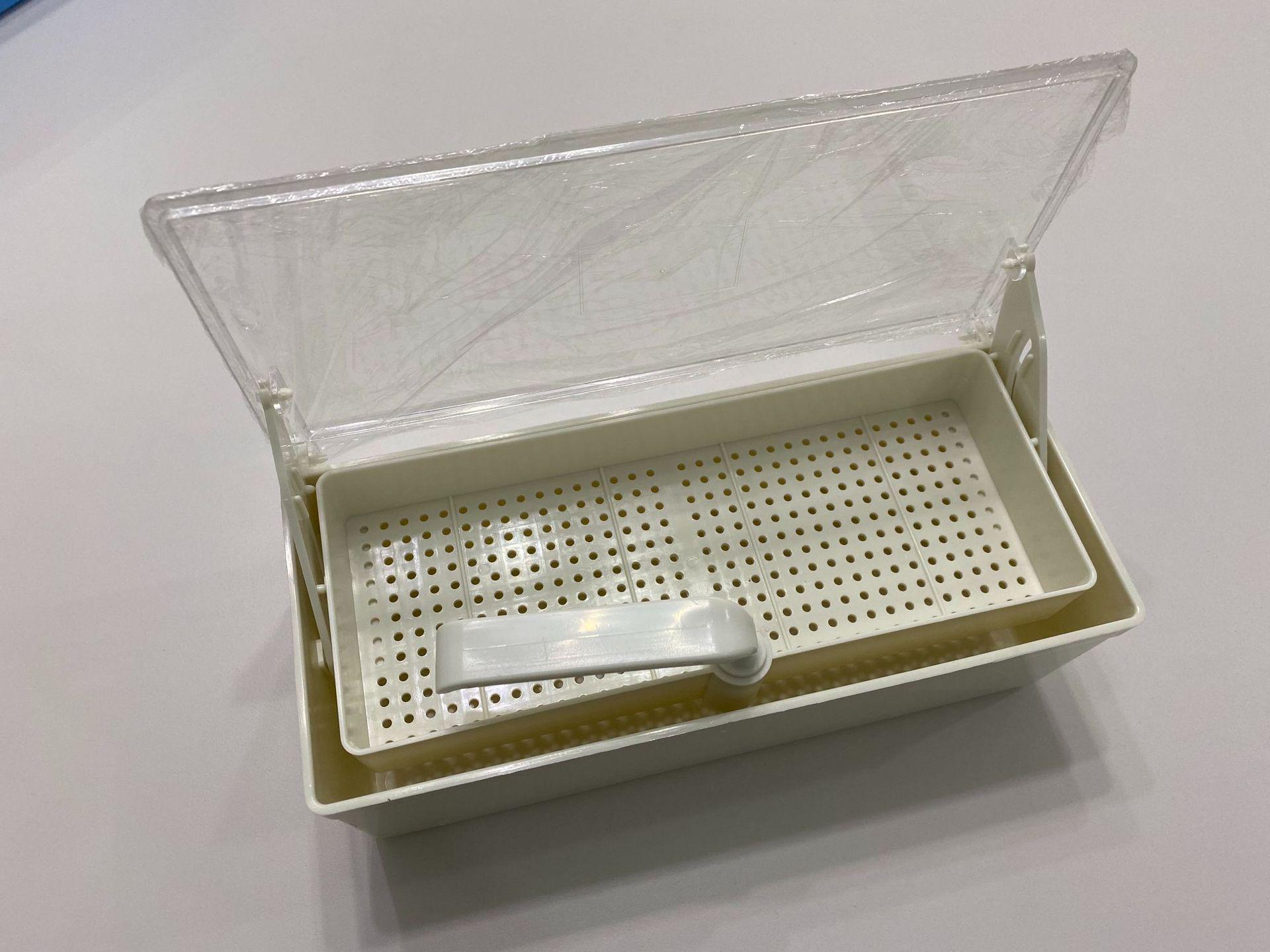 Dental Burs Sterilization Lifting Box - Immersion Type for Instrument Cleaning
Dental Burs Sterilization Lifting Box - Immersion Type for Instrument Cleaning
