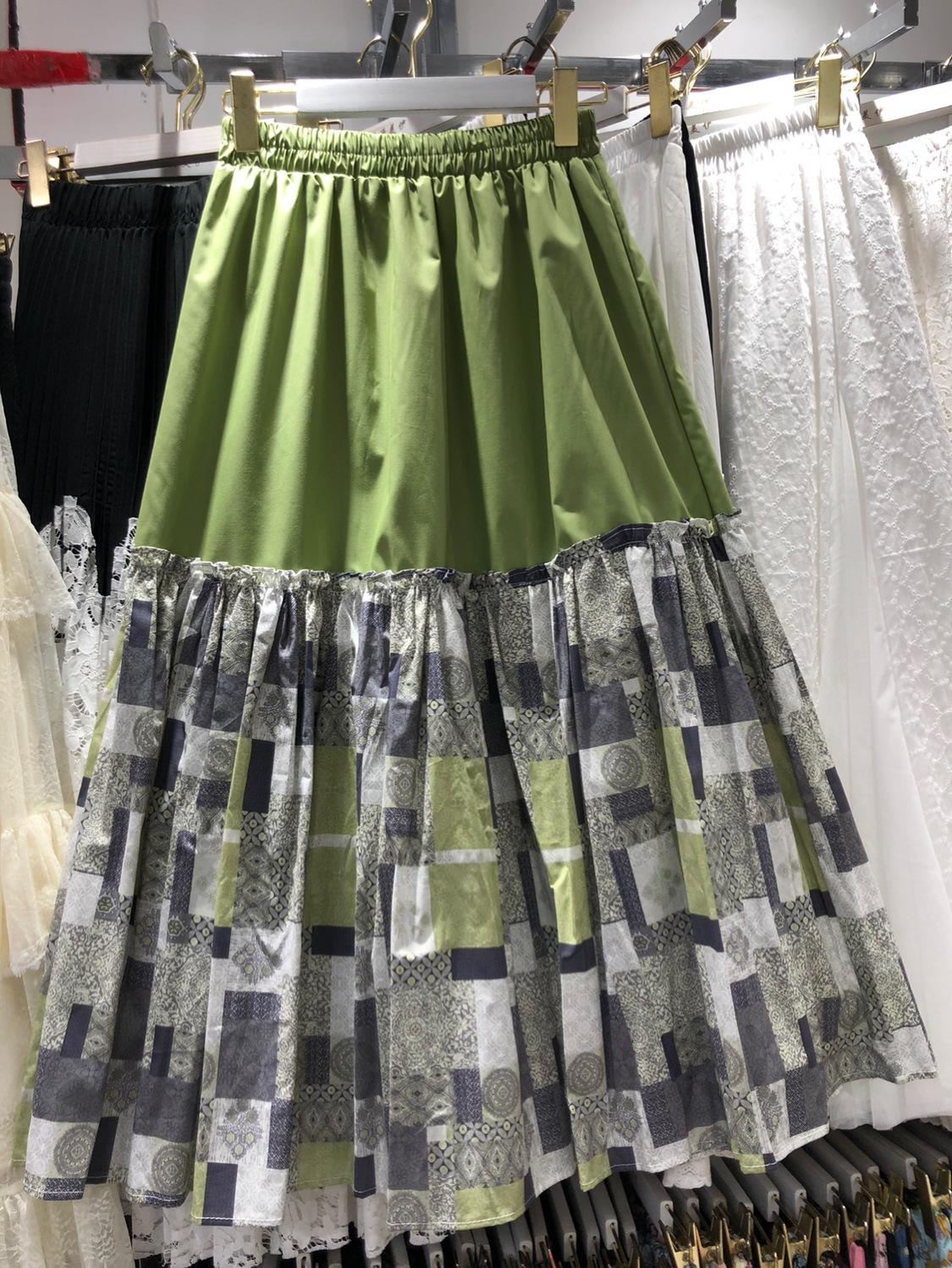 2025 весна и лето новая японская ретро юбка с контрастными цветами универсальная А-образная юбка, тонкая ретро этническая юбка средней и длинной длины one size fits all зелёный
2025 весна и лето новая японская ретро юбка с контрастными цветами универсальная А-образная юбка, тонкая ретро этническая юбка средней и длинной длины one size fits all зелёный