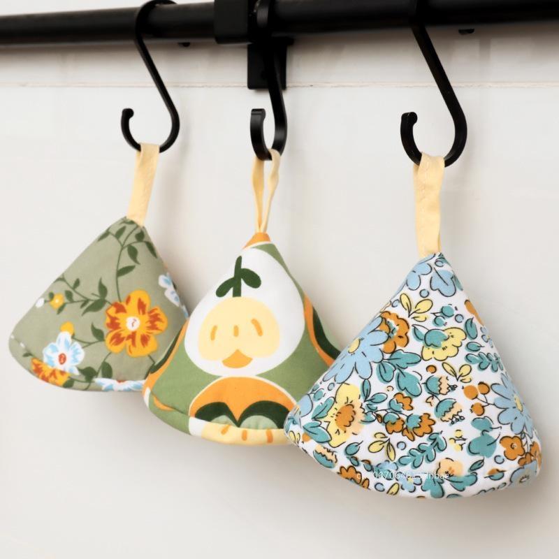 NEW Household Triangle Pot Hat Iron Pot Anti-Scalding Heat Insulation Hat Cover Hanging Kitchen Casserole Iron Pot Handle Gloves C
NEW Household Triangle Pot Hat Iron Pot Anti-Scalding Heat Insulation Hat Cover Hanging Kitchen Casserole Iron Pot Handle Gloves C