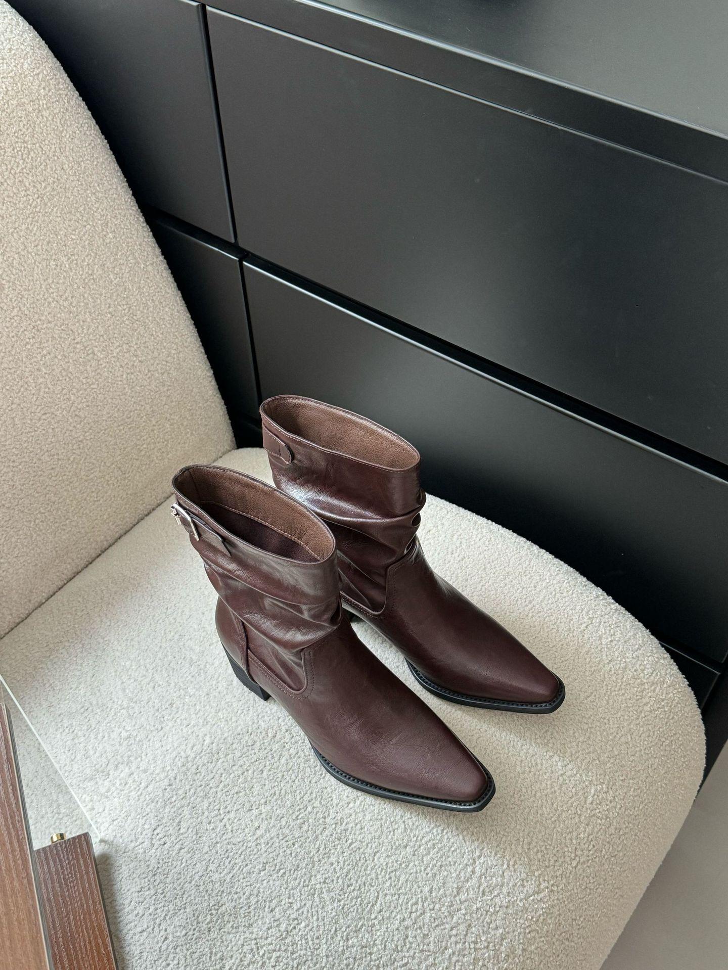 088-2~ Coarse Heel French Pointed Boots Women s Boots New for Autumn and Winter 2025 40
088-2~ Coarse Heel French Pointed Boots Women s Boots New for Autumn and Winter 2025 40