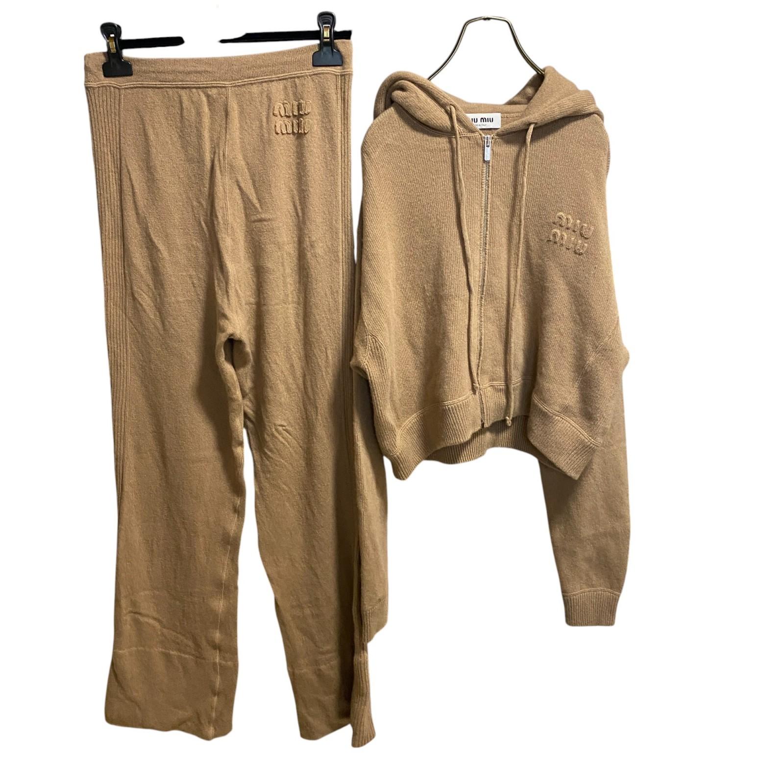 Used Miu Miusetup wool/cashmere Women
Used Miu Miusetup wool/cashmere Women