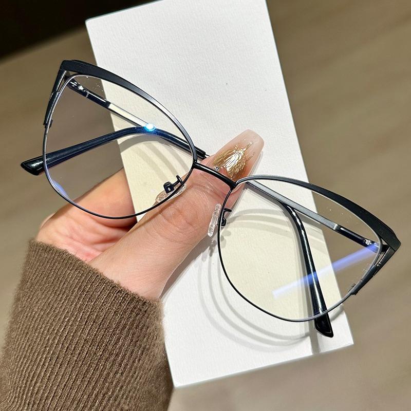 New Anti Blue Light Glasses for Men and Women, Versatile Glasses with Metal Frames, Fashionable and Ultra Light Flat Lenses матовий чорний колір
New Anti Blue Light Glasses for Men and Women, Versatile Glasses with Metal Frames, Fashionable and Ultra Light Flat Lenses матовий чорний колір