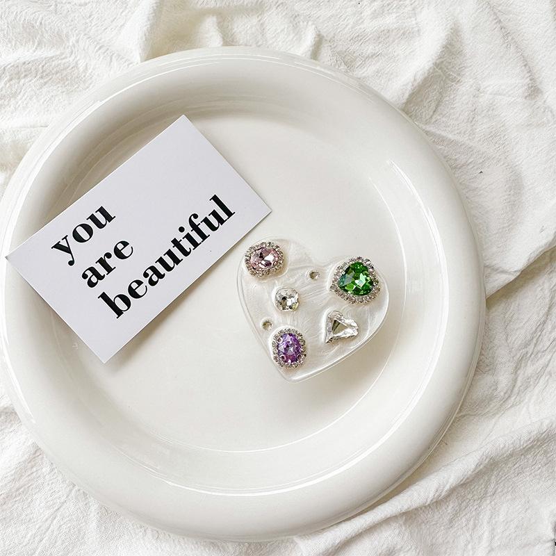 Color Rhinestones, Gemstones, Mobile Phone Case, Airbag Bracket, Small Wind, Fresh Love, Back Sticker, Retractable And Portable.
Color Rhinestones, Gemstones, Mobile Phone Case, Airbag Bracket, Small Wind, Fresh Love, Back Sticker, Retractable And Portable.