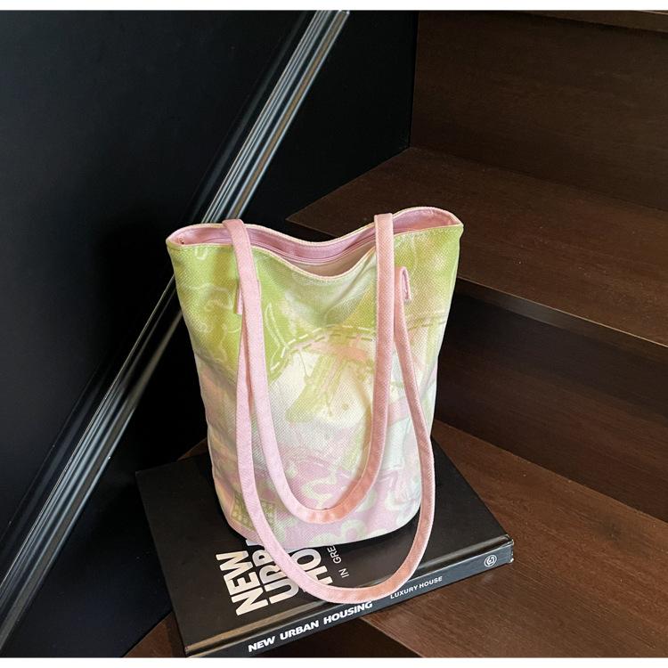 новая нишевая жаккардовая цветочная темпераментная сумка-ведро через плечо в стиле феи розовый
новая нишевая жаккардовая цветочная темпераментная сумка-ведро через плечо в стиле феи розовый