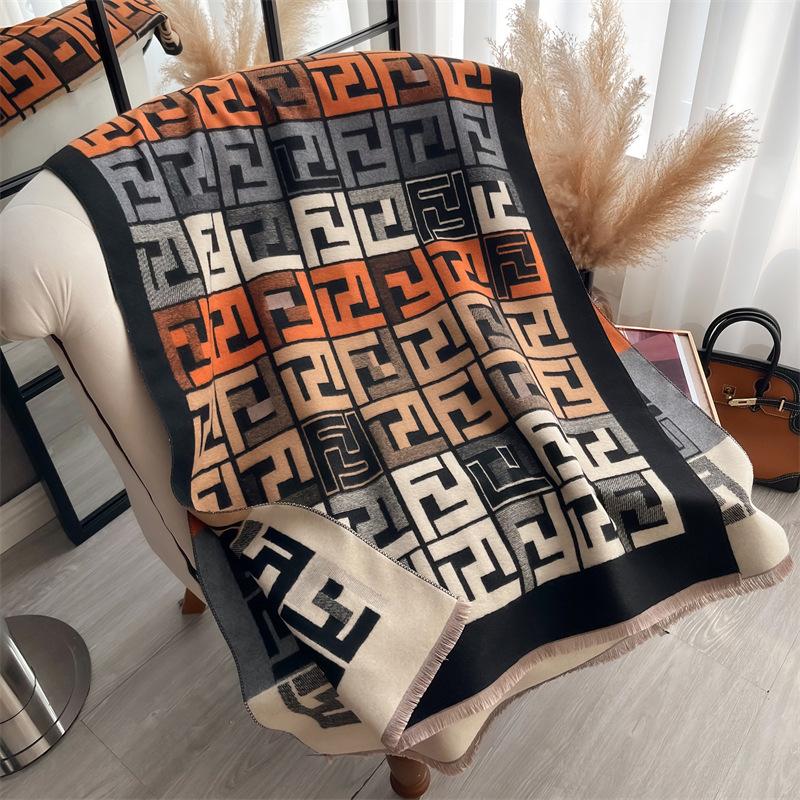 Шарф женский осенне-зимний новый товар кашемировая смесь двухсторонний цветной теплый платок толстый длинный шарф высокого класса модный и универсальный 185*65CM
Шарф женский осенне-зимний новый товар кашемировая смесь двухсторонний цветной теплый платок толстый длинный шарф высокого класса модный и универсальный 185*65CM