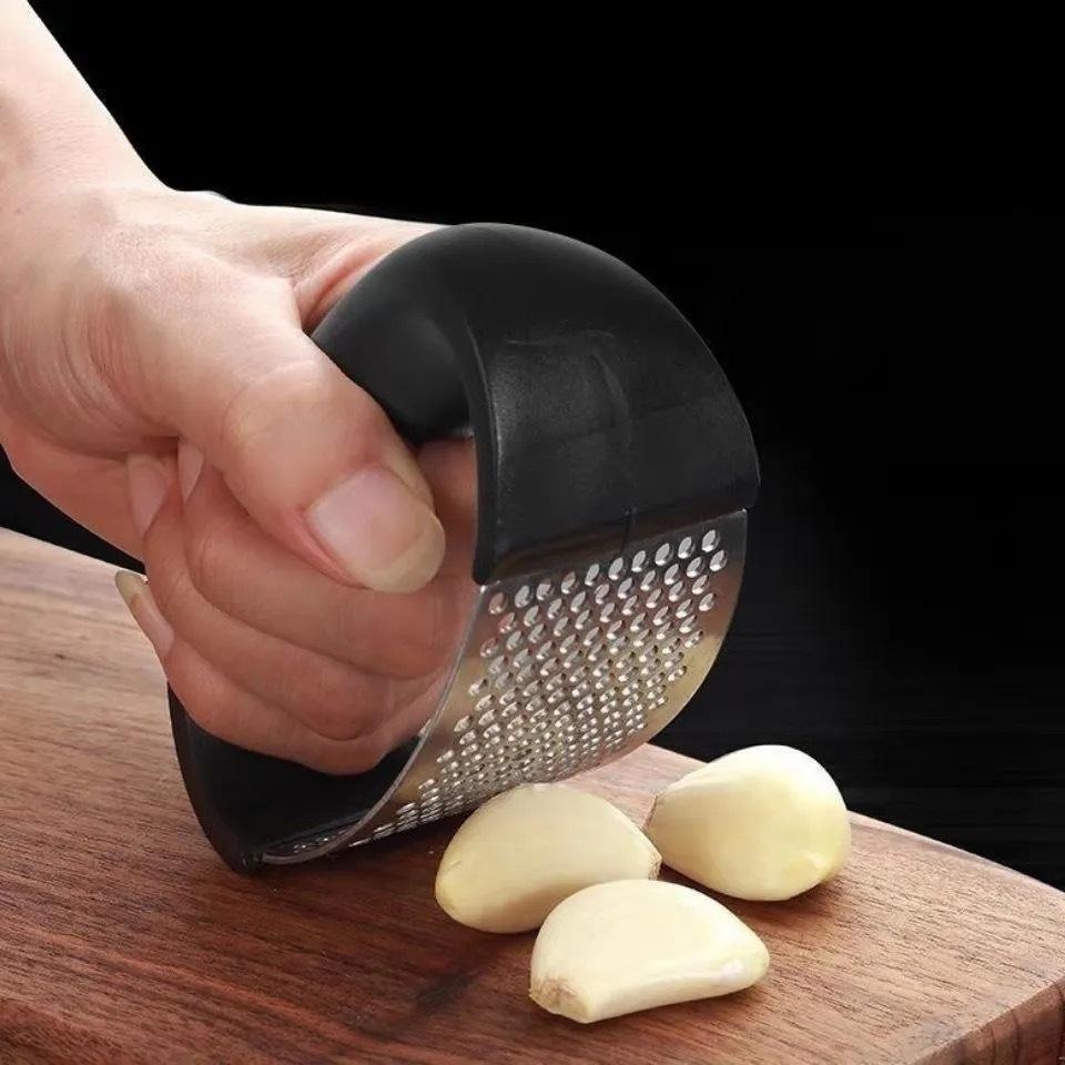 Manual Stainless Steel Garlic Press Shoot Minced Garlic Garlic Mashed Garlic Tools Ring Garlic Press Kitchen Tools
Manual Stainless Steel Garlic Press Shoot Minced Garlic Garlic Mashed Garlic Tools Ring Garlic Press Kitchen Tools