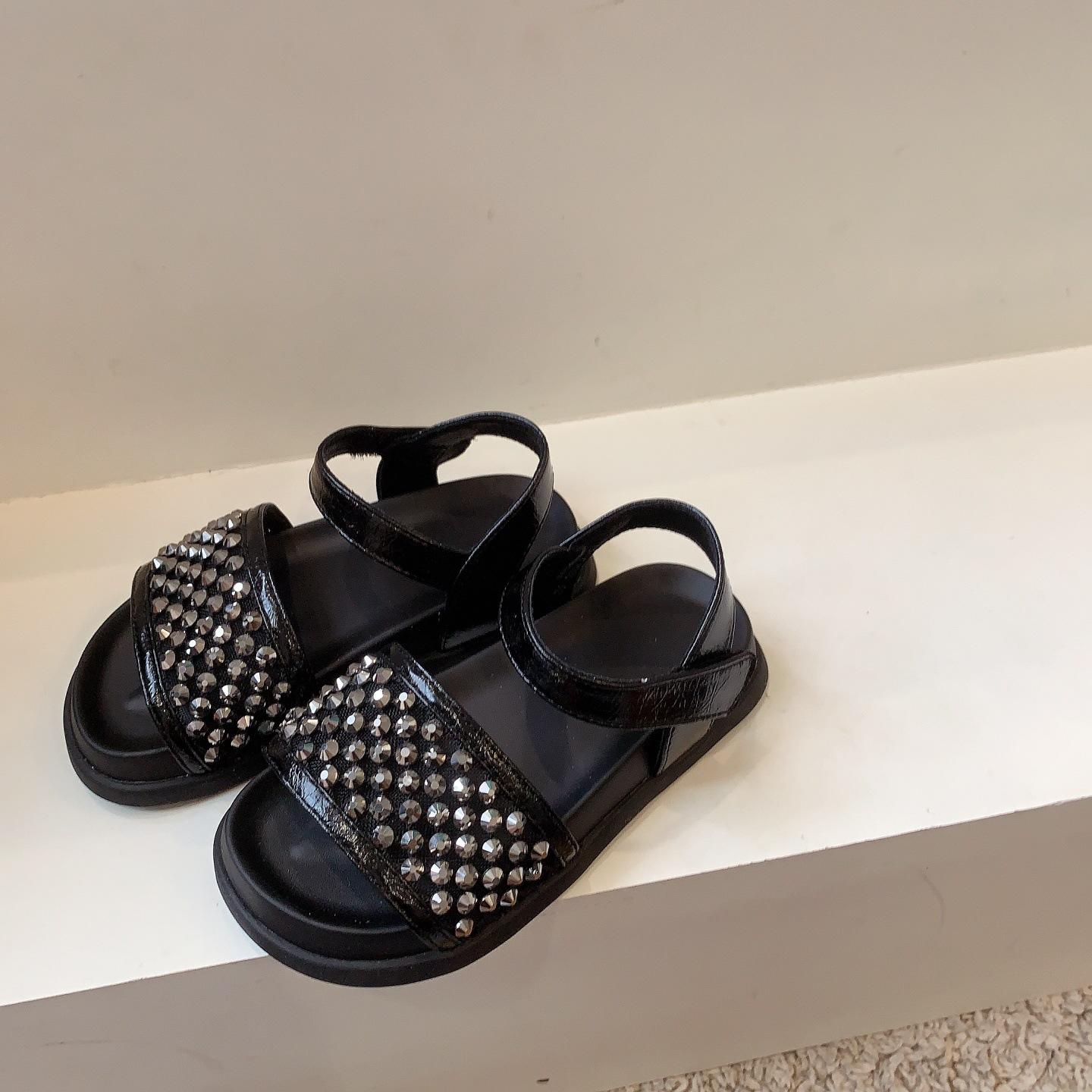 Nailed classmate 3-6-12 year old girl children sandals girl roman beach shoes lightweight girl princess shoes 30 чорний
Nailed classmate 3-6-12 year old girl children sandals girl roman beach shoes lightweight girl princess shoes 30 чорний