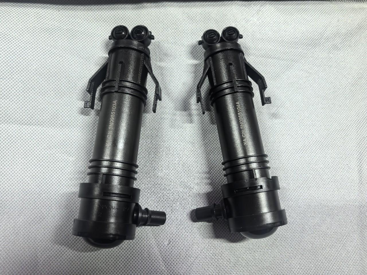 Volkswagen Tiguan Headlight Washer Nozzle Piston Water Jet (Part Nos: 5N0955103A, 5N0955104A) Right
Volkswagen Tiguan Headlight Washer Nozzle Piston Water Jet (Part Nos: 5N0955103A, 5N0955104A) Right