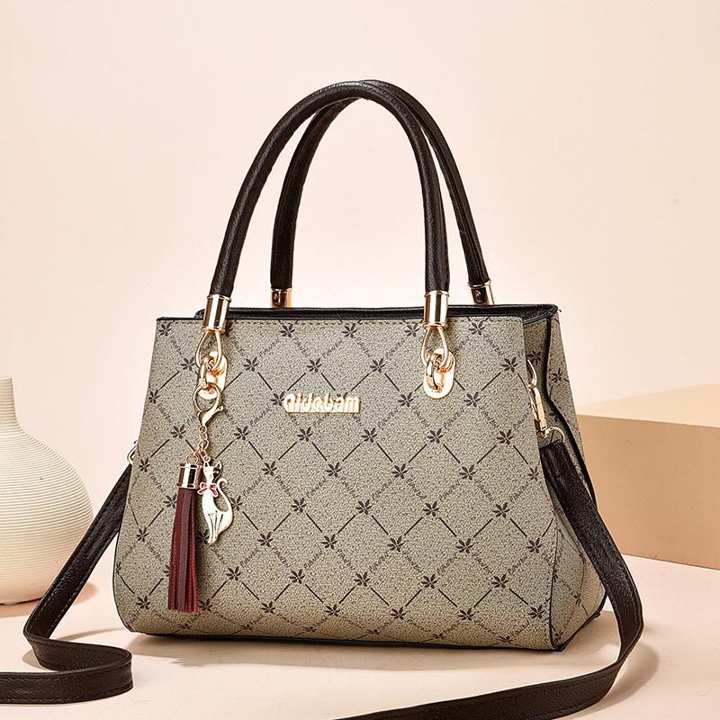 Якісні шкіряні жіночі сумочки Жіночі вінтажні сумки-мессенджери з принтом Сумка на плече Boston Жіночі сумки через плече для покупок 28x14x20cm
Якісні шкіряні жіночі сумочки Жіночі вінтажні сумки-мессенджери з принтом Сумка на плече Boston Жіночі сумки через плече для покупок 28x14x20cm