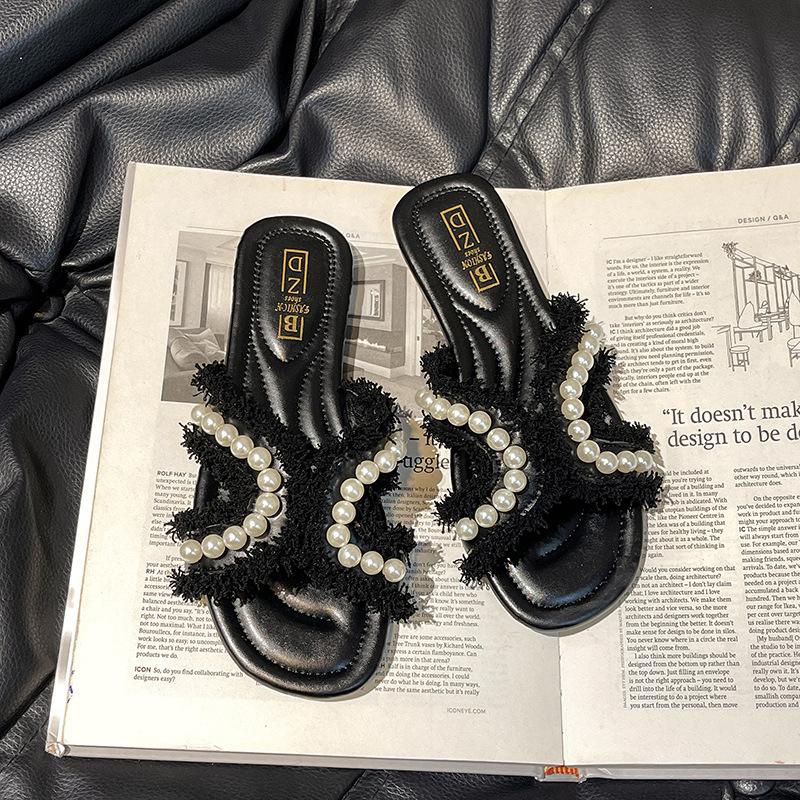 Жемчужные шлепанцы женские летние для улицы летние с новым дизайном на плоской подошве модные корейская версия универсальные шлепанцы на один палец крутые 35
Жемчужные шлепанцы женские летние для улицы летние с новым дизайном на плоской подошве модные корейская версия универсальные шлепанцы на один палец крутые 35