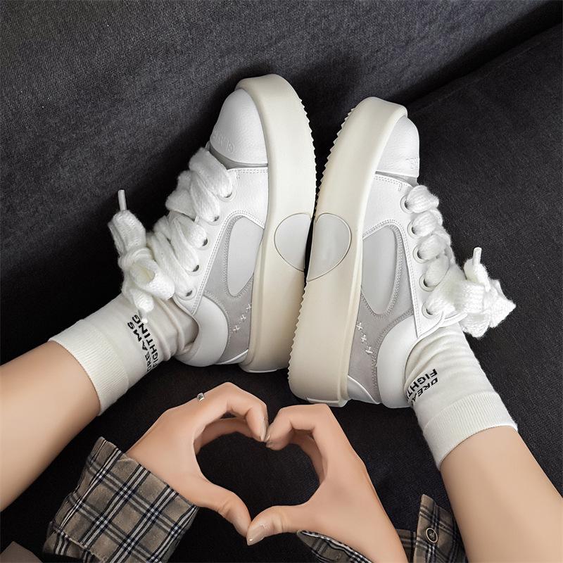 Koala Grey Heart-Shaped Canvas Shoes - Unisex, Thick-Soled, Height-Increasing White Casual Sneakers Men s 44
Koala Grey Heart-Shaped Canvas Shoes - Unisex, Thick-Soled, Height-Increasing White Casual Sneakers Men s 44