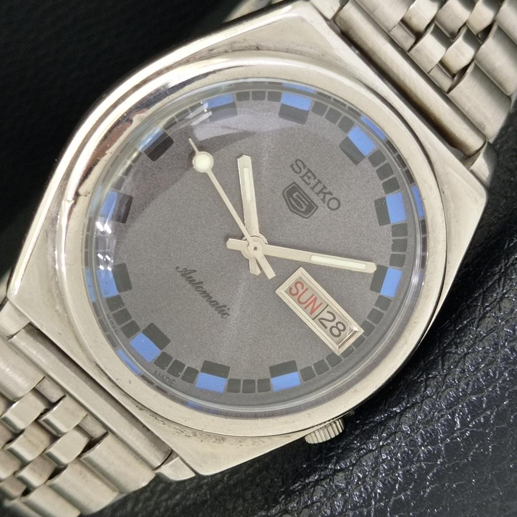 ПОДЛИННЫЕ ВИНТАЖНЫЕ МУЖСКИЕ АВТОМАТИЧЕСКИЕ ЧАСЫ SEIKO 5 ЯПОНСКОГО ПРОИЗВОДСТВА С СЕРЫМ ЦИФЕРБЛАТОМ a500111-2 R151a-a500111
ПОДЛИННЫЕ ВИНТАЖНЫЕ МУЖСКИЕ АВТОМАТИЧЕСКИЕ ЧАСЫ SEIKO 5 ЯПОНСКОГО ПРОИЗВОДСТВА С СЕРЫМ ЦИФЕРБЛАТОМ a500111-2 R151a-a500111