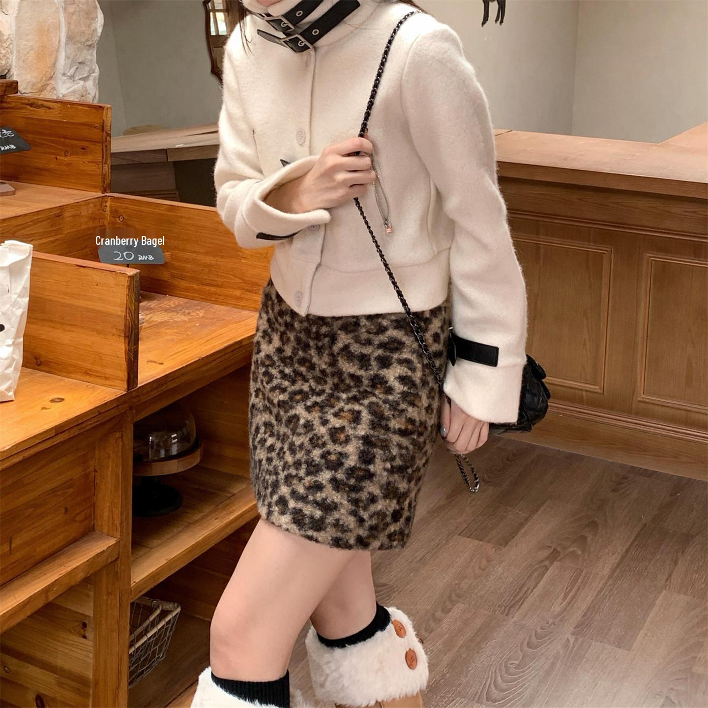 2026 Retro Leopard Print Woolen High Waist Skirt for Plus Size Women – Loose Fit, Chic Temperament M
2026 Retro Leopard Print Woolen High Waist Skirt for Plus Size Women – Loose Fit, Chic Temperament M