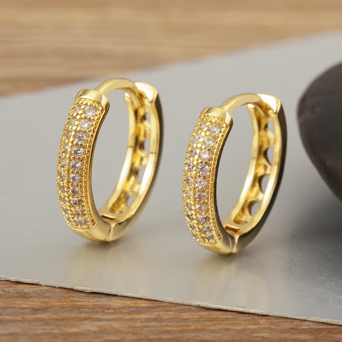 Nidin Simple Fashion Shine Zircon Round Hoop Earrings For Women Female Compact Exquisite Ear Buckle Jewelry Birthday Party Gifts
Nidin Simple Fashion Shine Zircon Round Hoop Earrings For Women Female Compact Exquisite Ear Buckle Jewelry Birthday Party Gifts