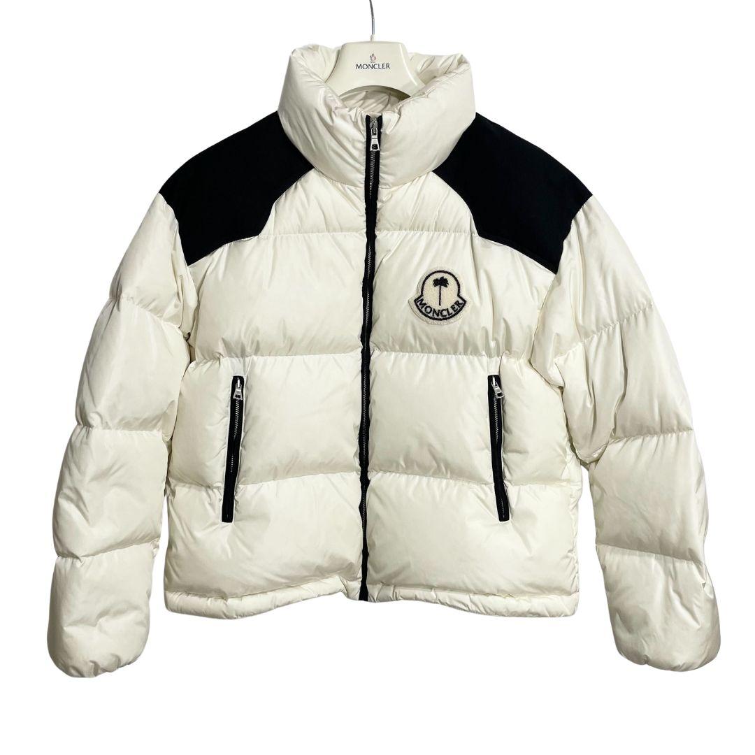 Вжитий чоловічий пуховик MONCLER NEVIN Нейлон 0 білий
Вжитий чоловічий пуховик MONCLER NEVIN Нейлон 0 білий