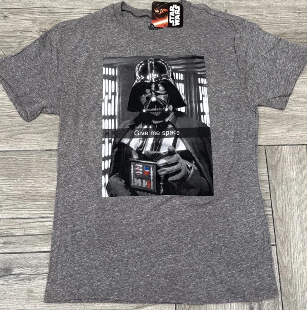 2016 Star Wars Darth Vader Give Me Space T-Shirt Officially Licensed Size Medium L
2016 Star Wars Darth Vader Give Me Space T-Shirt Officially Licensed Size Medium L