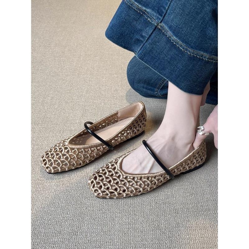 French hollow single shoes women s flat bottom 2025 summer new versatile woven breathable word with shallow mouth Mary Jane shoes 40 шампанського
French hollow single shoes women s flat bottom 2025 summer new versatile woven breathable word with shallow mouth Mary Jane shoes 40 шампанського