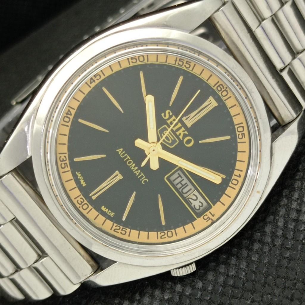 Б/У винтажные часы SEIKO 5 AUTOMATIC 7009A JAPAN MENS D/D BLACK WATCH 595a-a312351-2 SKU595a-a312351
Б/У винтажные часы SEIKO 5 AUTOMATIC 7009A JAPAN MENS D/D BLACK WATCH 595a-a312351-2 SKU595a-a312351
