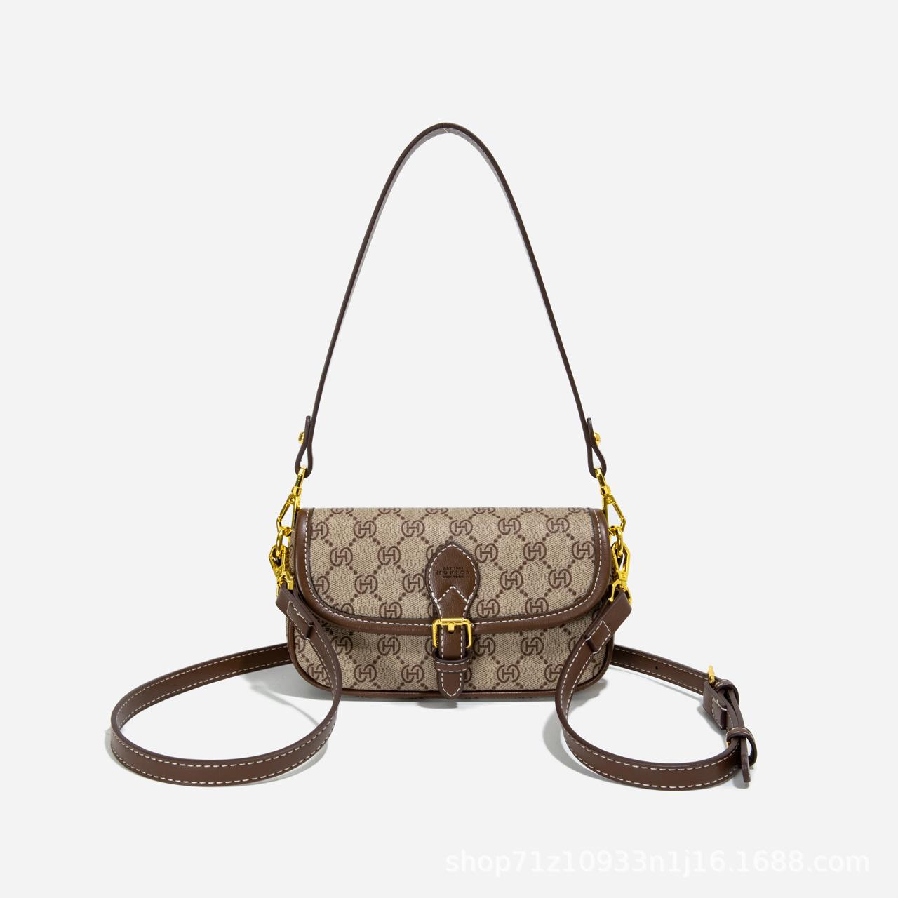 Baguette printed shoulder bag 2025 new women s premium underarm retro versatile fashion messenger bag simple small bag
Baguette printed shoulder bag 2025 new women s premium underarm retro versatile fashion messenger bag simple small bag