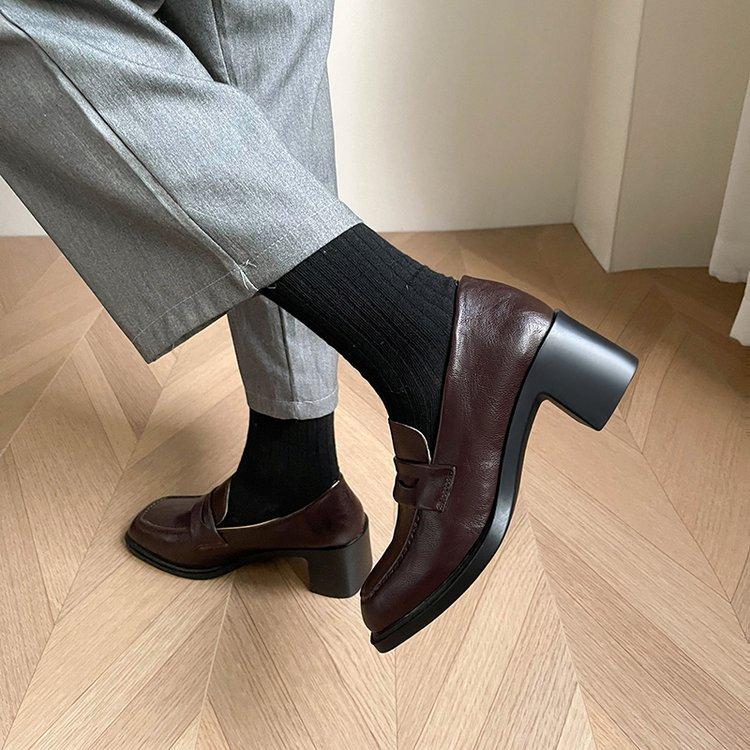 Чорні мокасини з квадратною головою, ліниві, на одному підборі, товсті, на високих підборах, маленькі шкіряні туфлі, універсальні, французькі туфлі Мері Джейн на одному підборі для жінок 40 коричневий
Чорні мокасини з квадратною головою, ліниві, на одному підборі, товсті, на високих підборах, маленькі шкіряні туфлі, універсальні, французькі туфлі Мері Джейн на одному підборі для жінок 40 коричневий