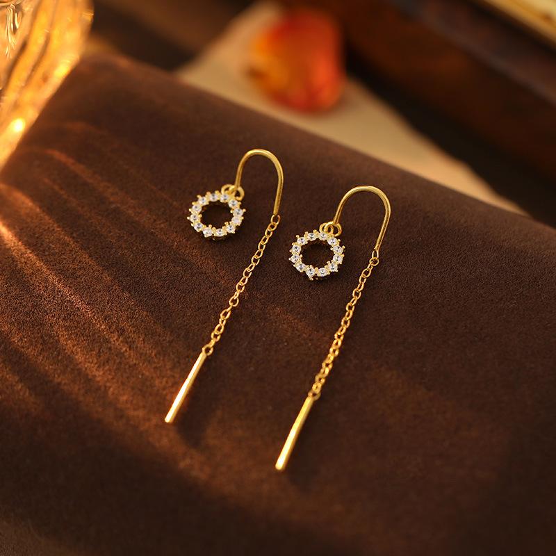 925 Sterling Silver Korean Geometric Inlaid Zircon Circular Tassels Earrings for Women Temperament Jewelry
925 Sterling Silver Korean Geometric Inlaid Zircon Circular Tassels Earrings for Women Temperament Jewelry
