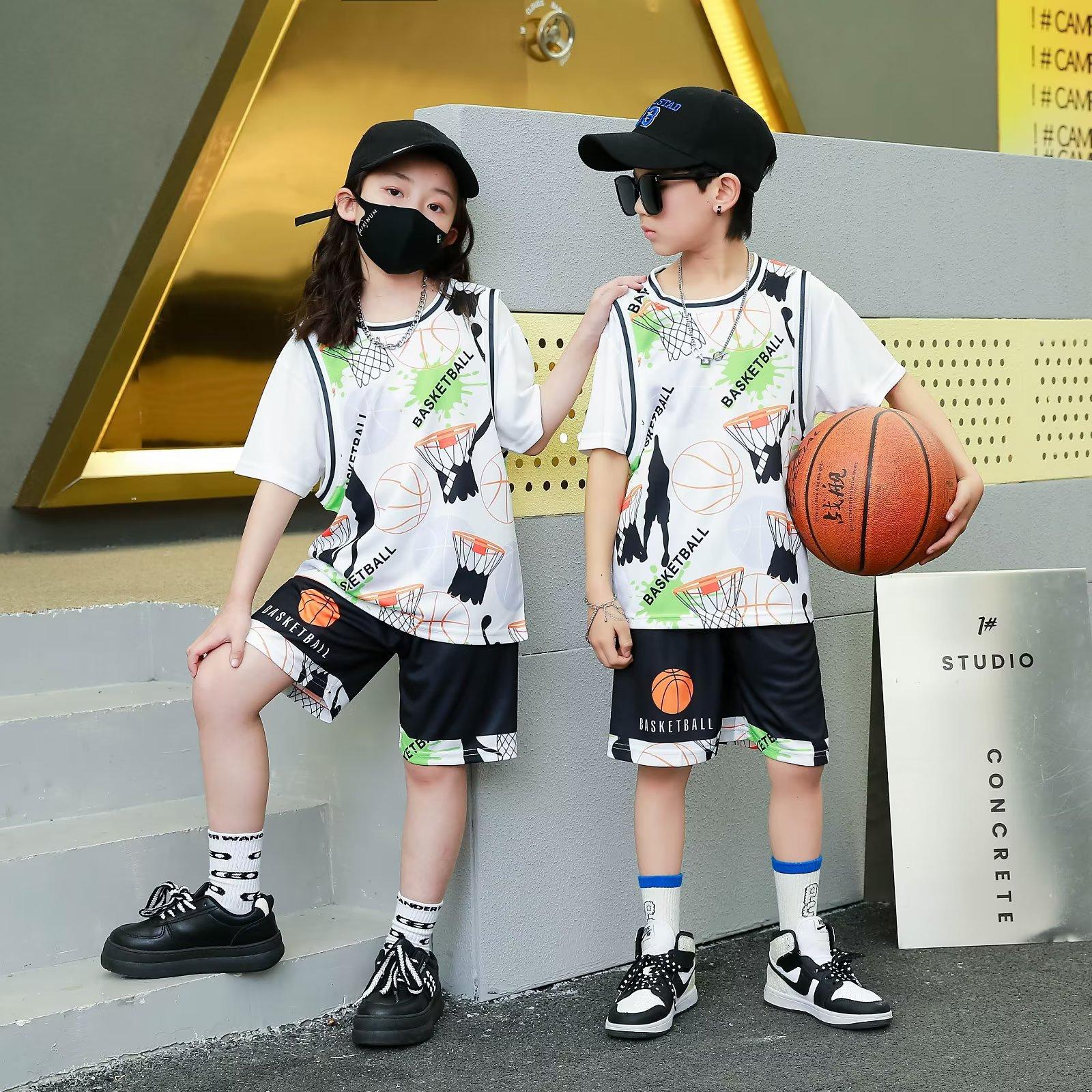 Children s jerseys Basketball jerseys Summer short-sleeved program performance jerseys Sports and leisure suits Student game training shirts 16 (height 85-90cm) белый
Children s jerseys Basketball jerseys Summer short-sleeved program performance jerseys Sports and leisure suits Student game training shirts 16 (height 85-90cm) белый